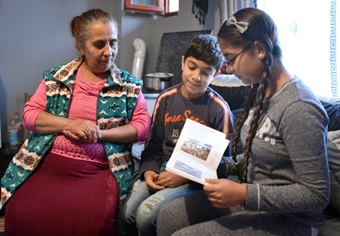 Bibles Helping Serbia Roma Community – Part 3